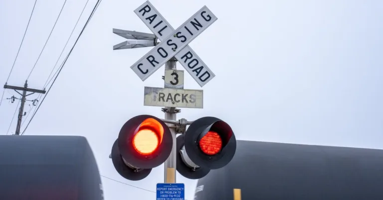 indicateur d'alerte du filtre à particules (dpf) : signification, causes courantes et solutions pour éviter les pannes et maintenir la performance de votre véhicule.