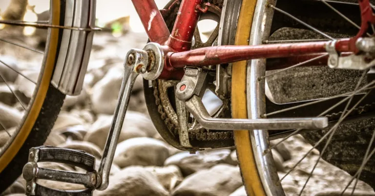 découvrez notre sélection de bicyclettes pour tous les âges et tous les niveaux. profitez d'une mobilité écologique, saine et économique avec nos modèles adaptés à vos besoins.