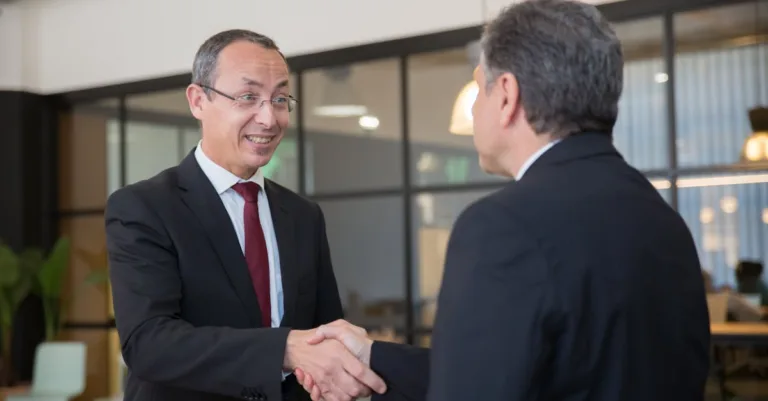découvrez l'importance de la fiabilité dans tous les aspects de la vie et des affaires, garantissant performance, confiance et longévité.