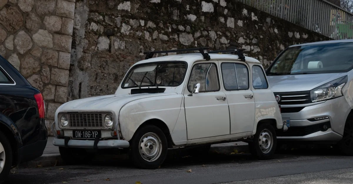 découvrez le renault 1525f3, un tracteur puissant et fiable conçu pour répondre aux besoins exigeants de l'agriculture moderne. performance et robustesse au service de votre exploitation.