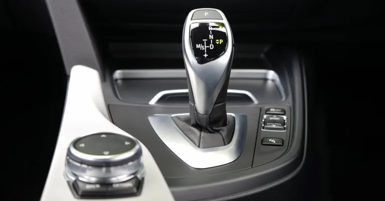 découvrez notre sélection de voitures automatiques d'occasion fiables et abordables, parfaites pour une conduite confortable et sans souci.