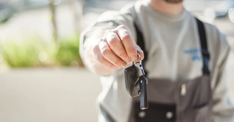 comparez les prix de location de véhicules pour trouver les meilleures offres adaptées à vos besoins et profitez d'un service fiable au meilleur tarif.