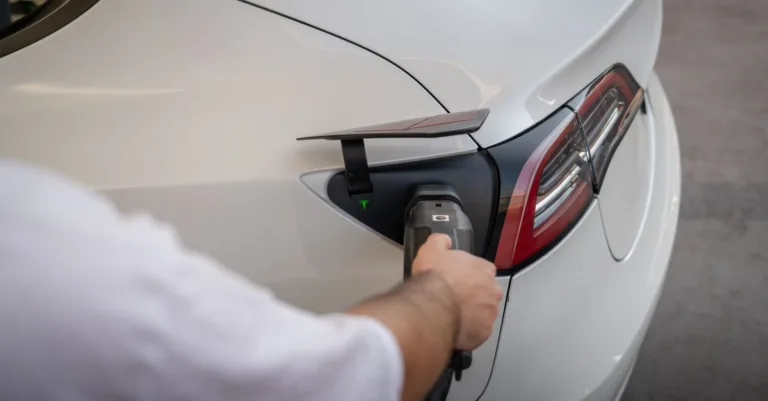 coût de la recharge à domicile des voitures électriques en 2026 : guide complet des tarifs, conseils pour réduire votre facture et innovations à venir.