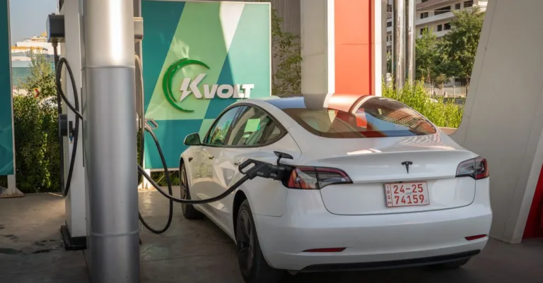 découvrez tout sur les voitures électriques, leurs avantages, innovations et impact écologique pour un avenir plus durable.