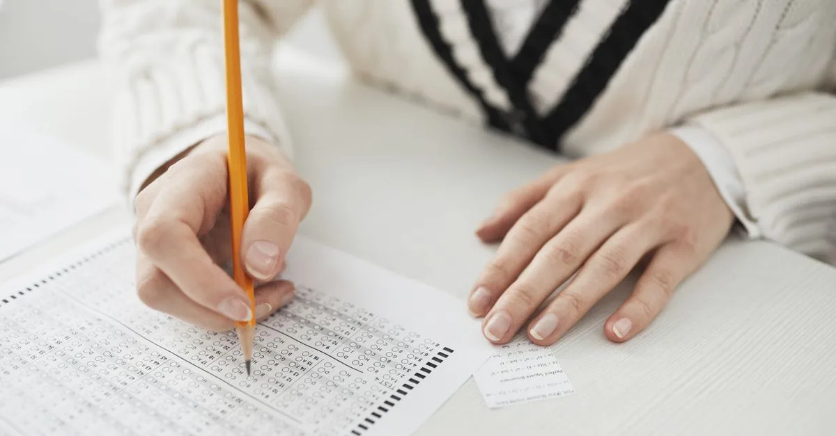 préparez-vous efficacement avec des questions officielles pour l'examen du permis de conduire. testez vos connaissances et augmentez vos chances de réussite.