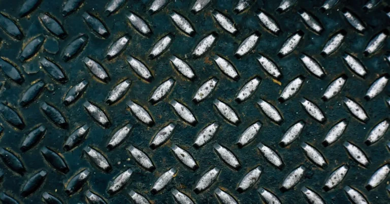 découvrez notre système antidérapant innovant pour une sécurité optimale et une adhérence maximale sur toutes les surfaces.