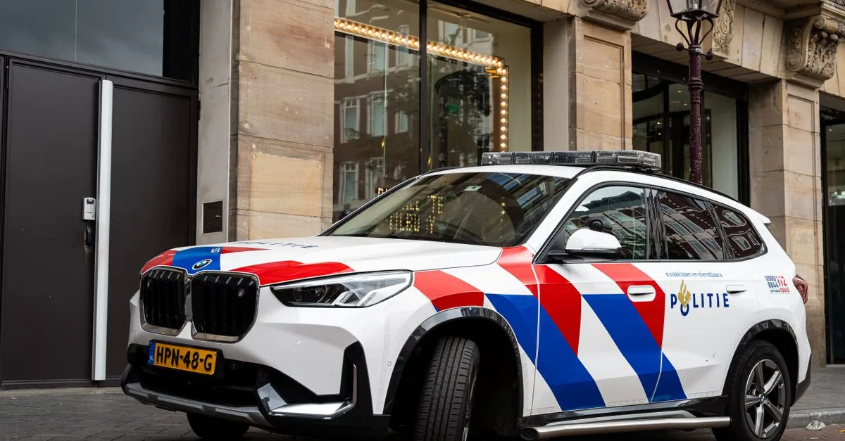 découvrez comment les caméras de contrôle des feux rouges améliorent la sécurité routière en détectant et sanctionnant les infractions aux feux de signalisation.