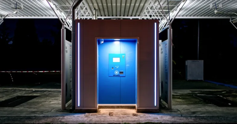découvrez tout ce qu'il faut savoir sur l'adblue, un additif essentiel pour réduire les émissions polluantes des moteurs diesel et respecter les normes environnementales.