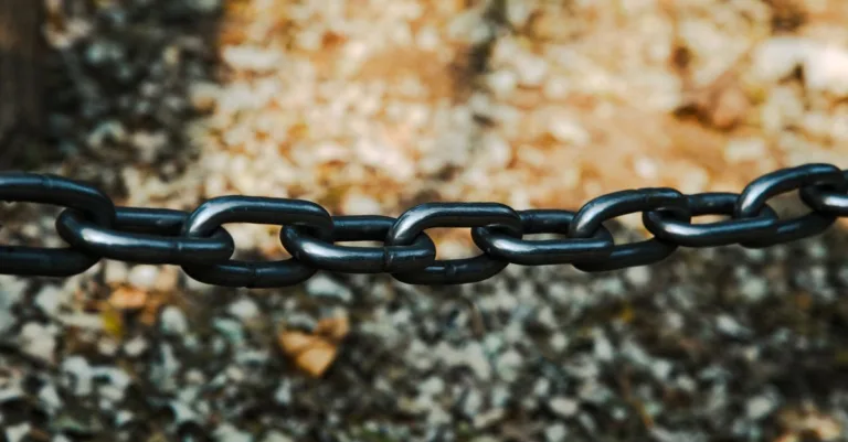 découvrez l'importance du réglage de la tension de la chaîne de distribution pour assurer la performance et la durabilité de votre moteur.