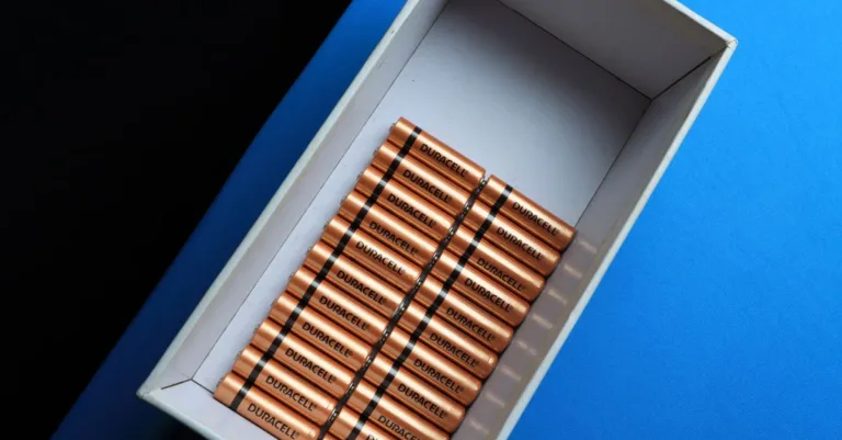 découvrez les prix actuels des batteries usagées et optimisez la vente de vos batteries scrap pour un meilleur rendement.